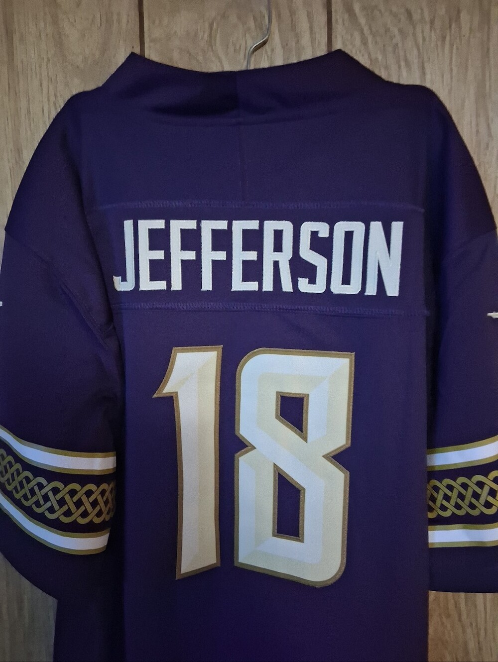 Sports Card With Justin Jefferson Minnesota Vikings Fuse Rivalry Large Jersey - Picture 3 of 7